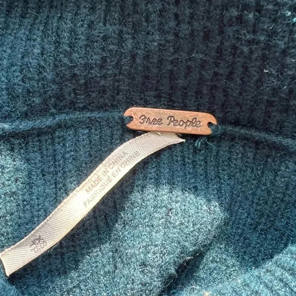 Free people women’s green turtleneck sweater - XS - Picture 7 of 8